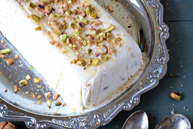 Semifreddo all'amaretto