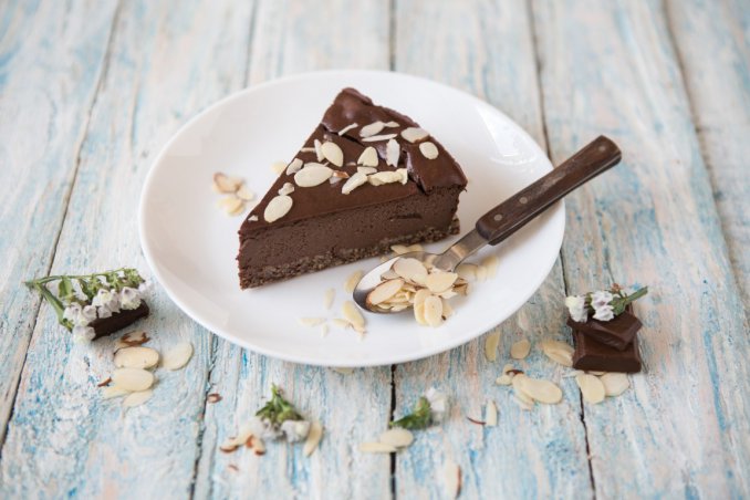 cheesecake, torta fredda, cioccolato, mandorle, ricette dolci