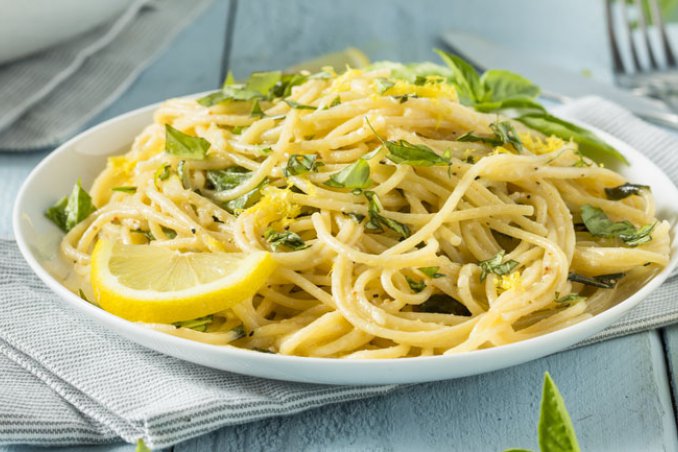 spaghetti veloci sfiziosi, spaghetti scamorza, spaghetti limone