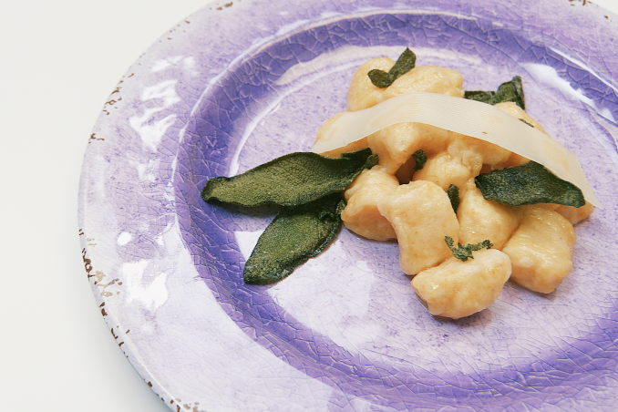 Gnocchi di zucca con pecorino e salvia 