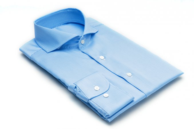 come piegare camicia, piegare camicia