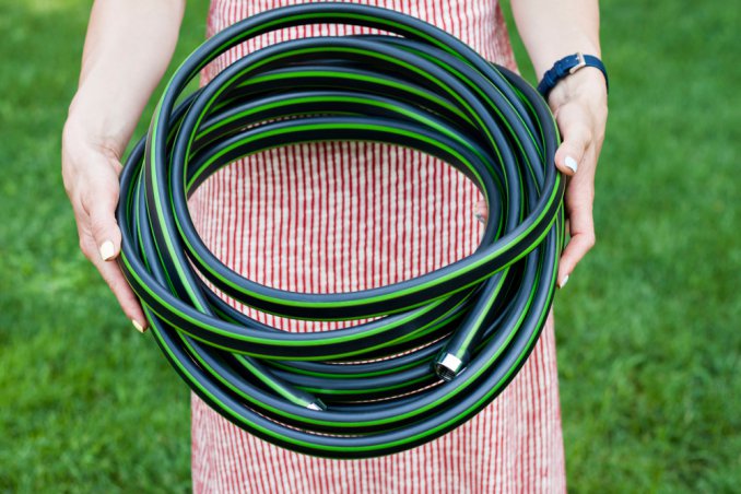 tubo irrigazione perde acqua, tubo gomma perde acqua