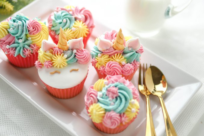 cupcake unicorno, unicorno pasta di zucchero