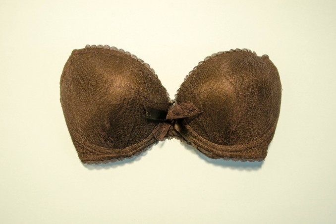 reggiseno invisibile fai da te, reggiseno invisibile dietro