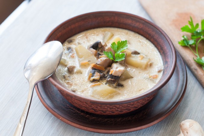 zuppa, patate, funghi