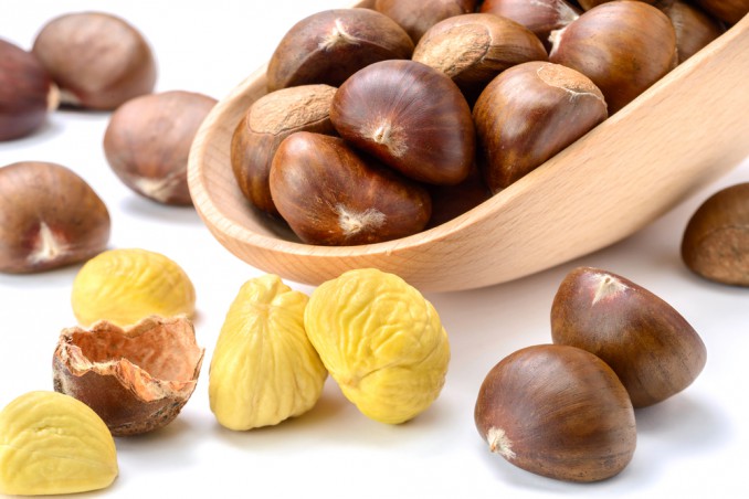 come sbucciare castagne crude, come sbucciare castagne cotte, come pelare castagne