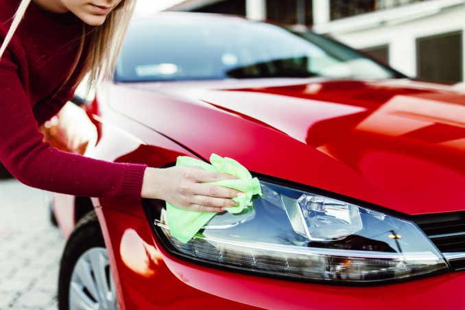 pulire fari macchina, pulire fari auto, pulire fanali