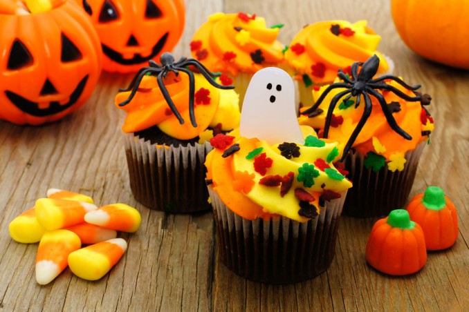 cupcake halloween pasta di zucchero, decorazioni halloween pasta di zucchero, cupcake halloween