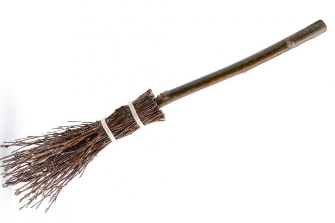 scopa befana fai da te, scopa scacciaguai fai da te