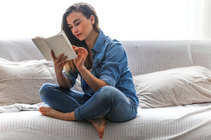 leggere un libro