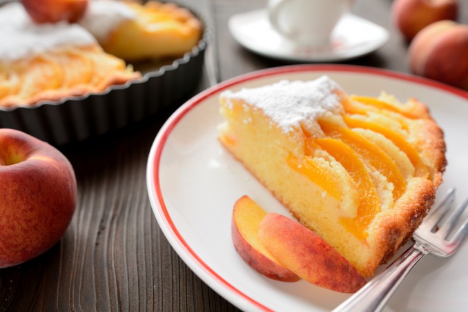 torta con pesche