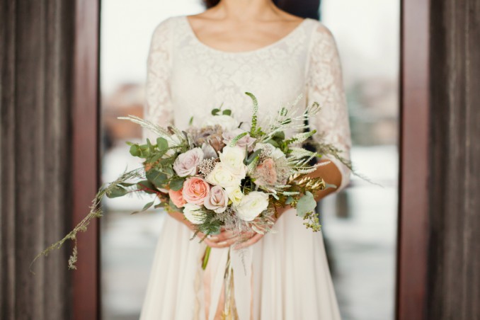 bouquet sposa messy, bouquet sposa tendenze, bouquet sposa asimmetrico, bouquet sposa rustico, bouquet sposa boho 