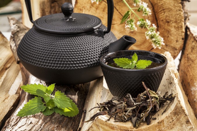 teiera, come lavarla, pulizia ghisa ceramica