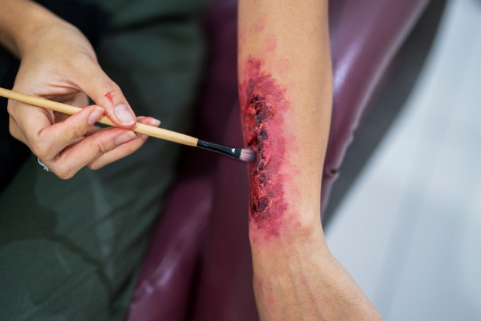 sangue finto fai da te, sangue fai da te, come fare sangue finto, sangue finto halloween