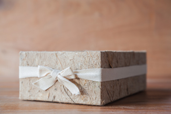 come decorare scatola cartone, come decorare scatola