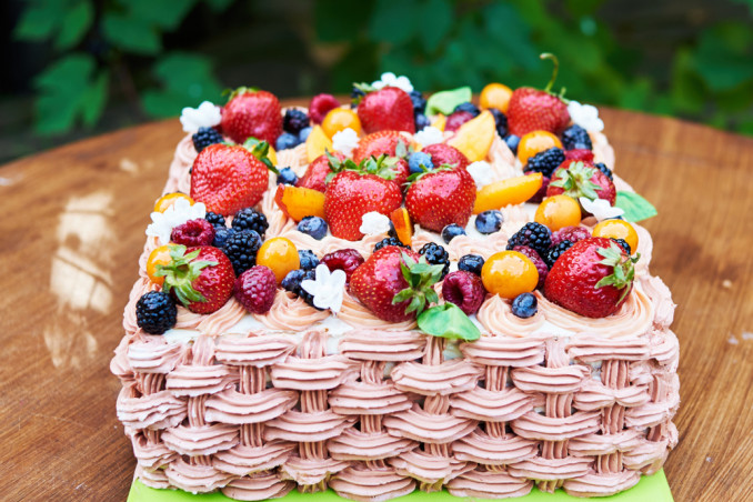torte frutta decorate, decorazioni torte frutta