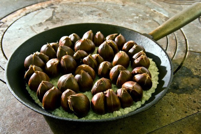 cucinare le castagne, sale grosso, come si fa