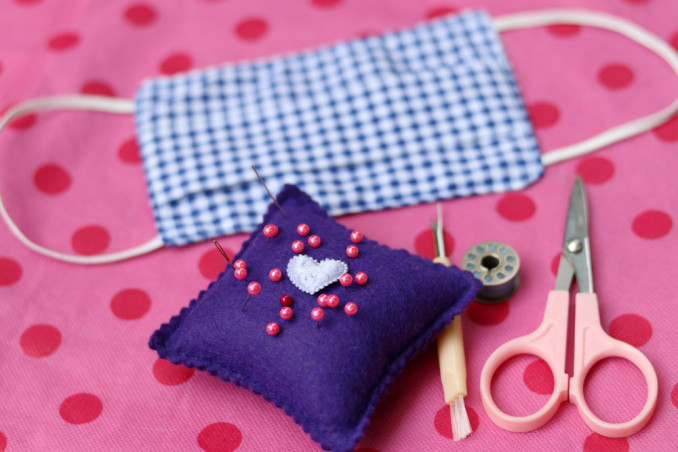 Mascherine fai da te in stoffa con tasca per il filtro: come realizzarle facilmente