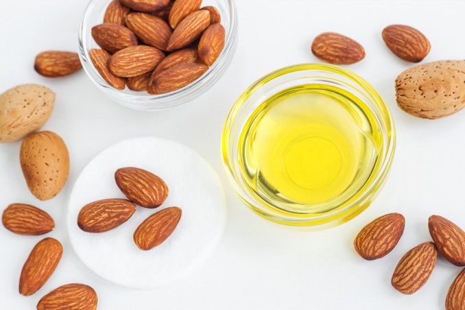 maschera viso fai da te olio mandorle, maschera viso fai da te