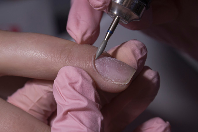 Manicure russa