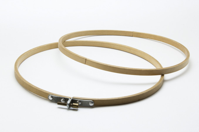 pom pom cerchio ricamo