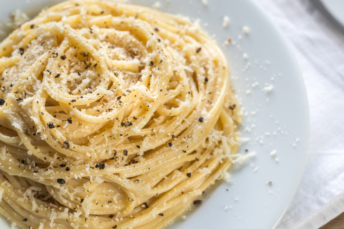 Pasta cacio e pepe