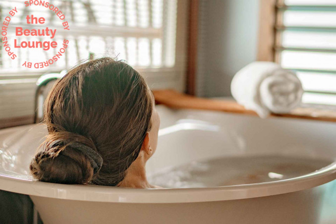 Ammorbidire la pelle durante il bagno