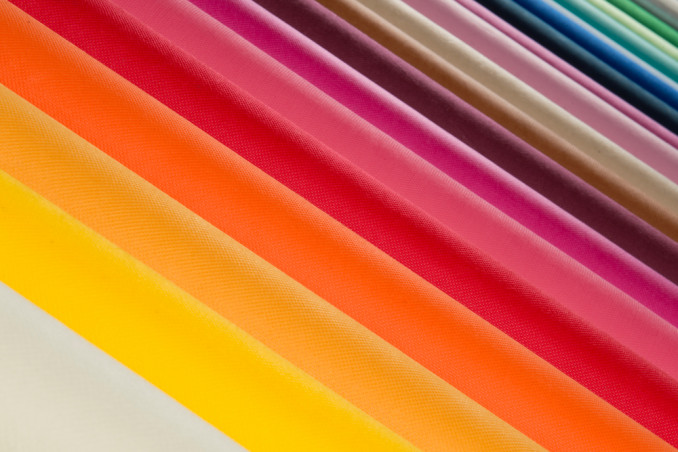 come organizzare stoffe, stoffe angolo cucito