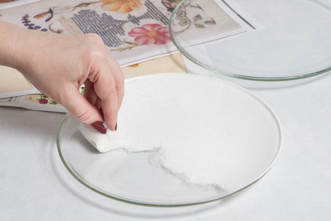 piatti vetro decorati fai da te, piatti vetro decoupage