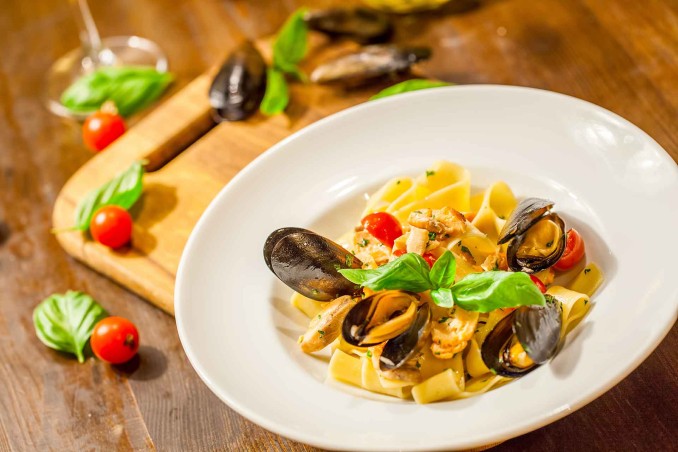 Pappardelle al ragù di mare