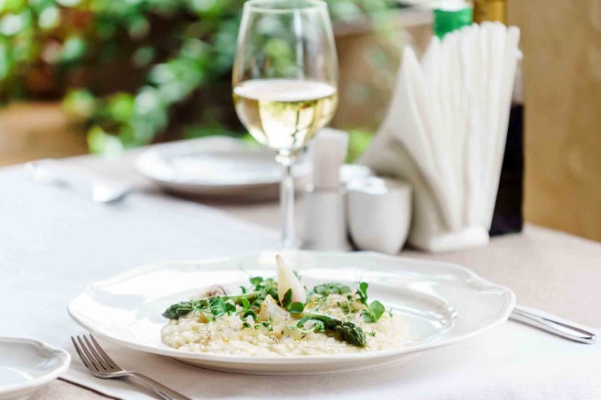 Vino bianco migliore per il risotto
