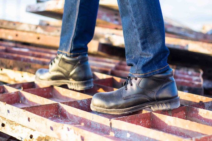 Come pulire le scarpe antinfortunistiche