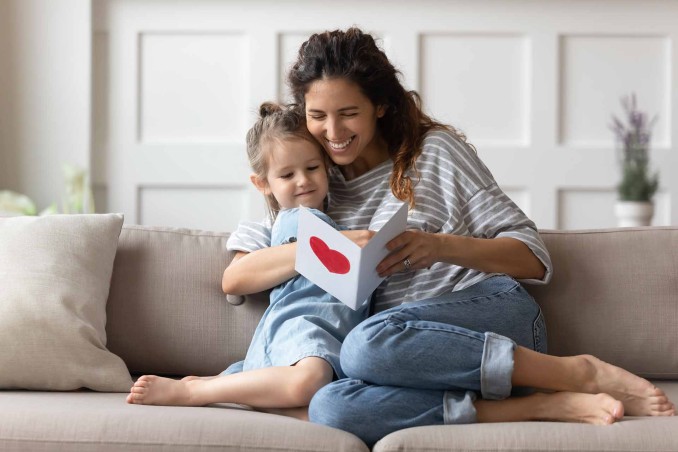  Frasi divertenti per gli auguri per la Festa della mamma