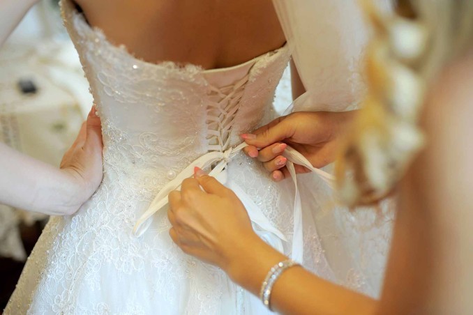 Sognare di indossare abito da sposa