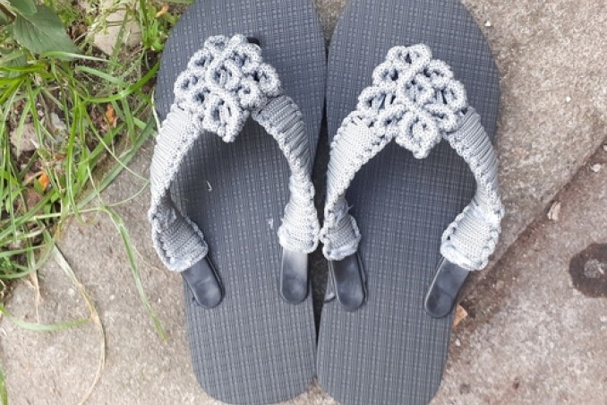 trasformare le ciabatte in sandali, trasformare ciabatte, sandali fai da te