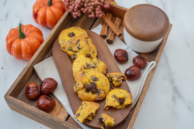 Biscotti alla zucca e cioccolato