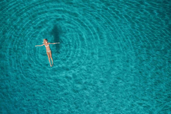 sognare di nuotare in mare