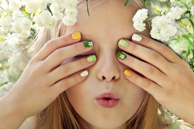 nail art margherite